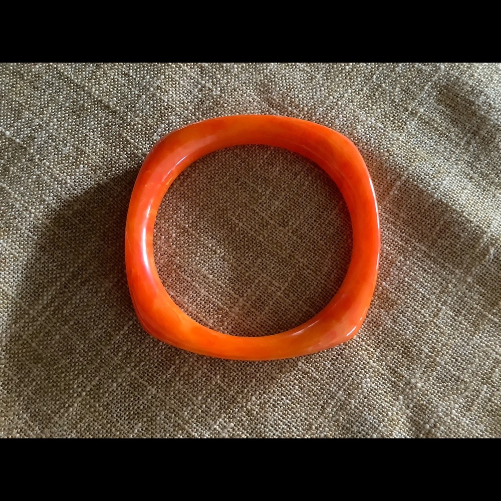 Authentic Vintage Bakelite Square/Rounded Orange … - image 2